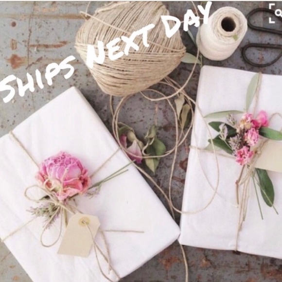 💕SALE💕 7 For all Mankind Crop Jeans - Picture 6 of 6